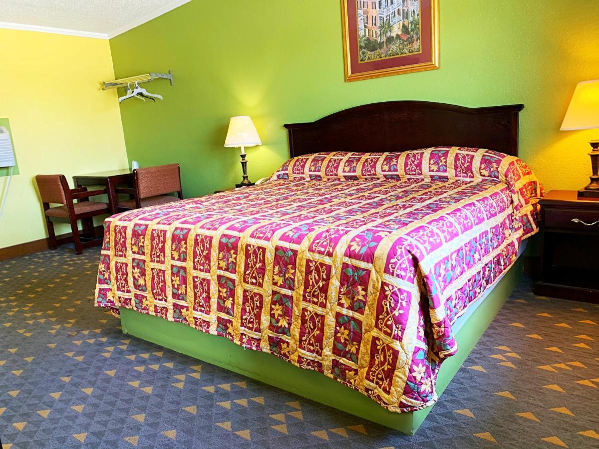 Luxury Inn Мидленд Экстерьер фото